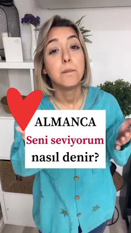 Annemin aralara dalışı ve ben video çekerken sessize almadığı telefonundan dolayı özürlerimi sunarım 🥺 Video= @begibegi.almanca.turkce Almanca “Seni seviyorum” gibi sevgi sözcüklerinin daha birçok varyasyonu var, sadece bunlarla bitmiyor. Ben en sık kullanılan ve aralarındaki farkın tam olarak ne olduğunu anlamakta zorlandığınız 3 cümle örneğini verdim.😇 Farklı cümle örneklerine sahip olanlar lütfen yorumlara yazsınlar 👇 Daha fazla günlük hayattan kalıpları öğrenmek için beni takip edebilirsiniz☺️ 📌Seviyelere göre ÜCRETSİZ Almanca dersleri Youtube kanalım “Begi Begi Almanca” da mevcuttur. Linki profil fotoğrafının altında bulabilirsiniz. #almanca #almancaöğreniyorum #almancaöğretmenliği #almancakursu #almancakelime #almancadersi #almancaöğren #almancatürkçe #almancakelimeler #almanyadakitürkler #almanya #almanyadan #almanyadayaşam #almanyatürkleri #avusturya #avusturyadakitürkler #isviçredekitürkler #deutsch #deutschlernen