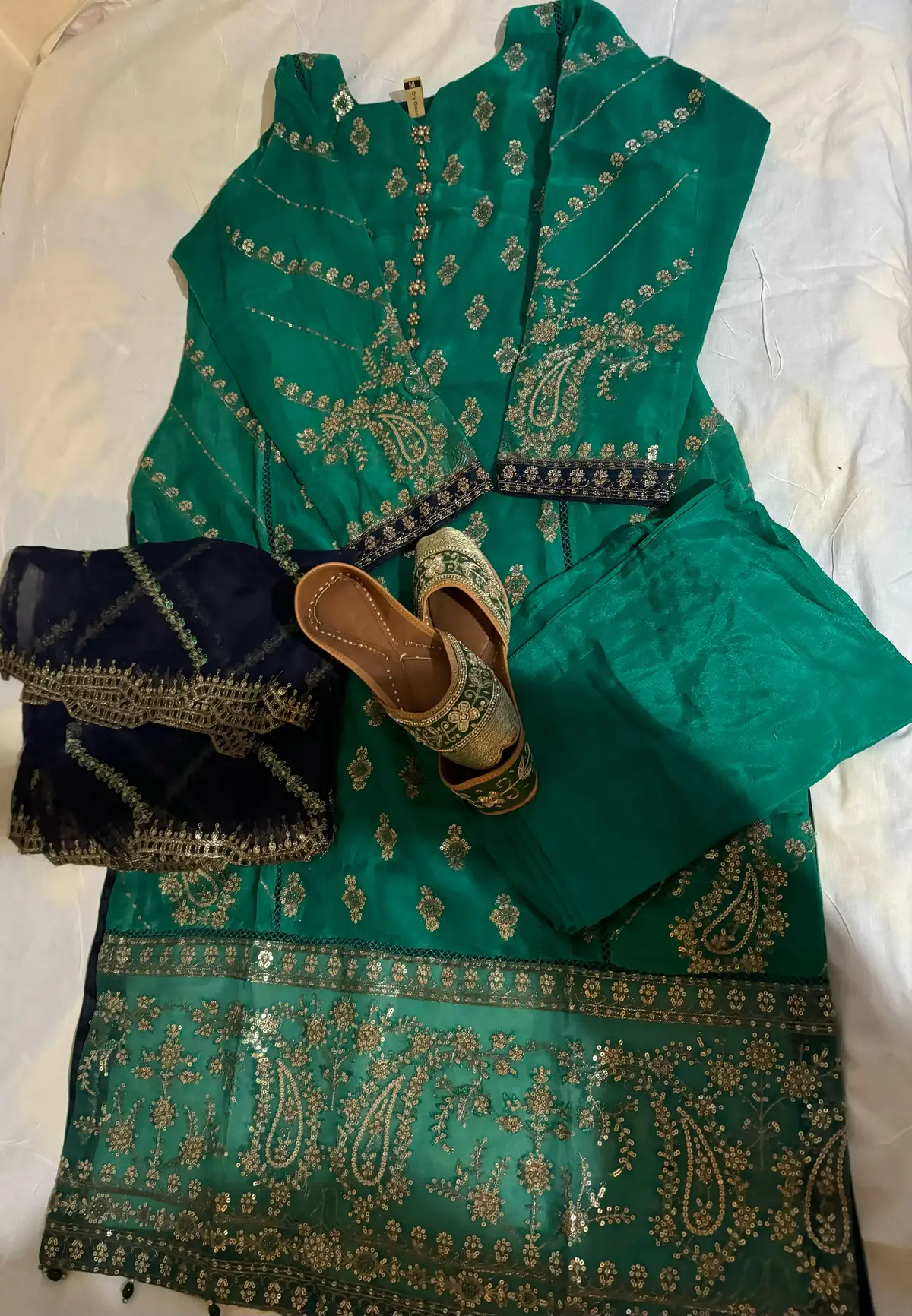 Medium size available colour green and blue dupatta nice combination 