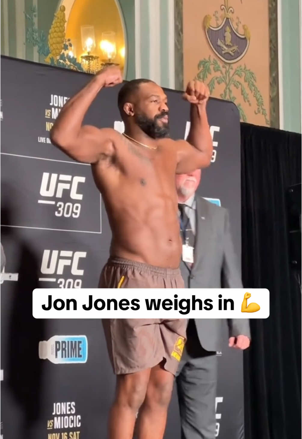 Jones vs Stipe. Who you got? 🤔 (via @TNT Sports) #UFC #mma #jonjones 