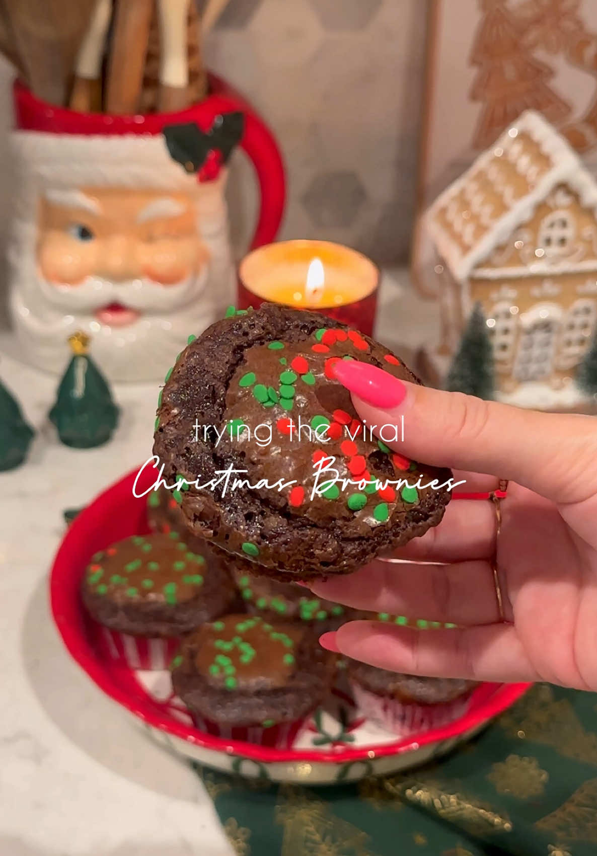 Making christmas magic over here🍪 inspo: @jenglufling #bakingszn #christmasbaking #BakeWithMe #christmasbrownies #bakingrecipe #brownierecipe #christmascookies #christmasrecipe #browniecookies #christmastok #dessertideas #desserttiktok #easydessert 