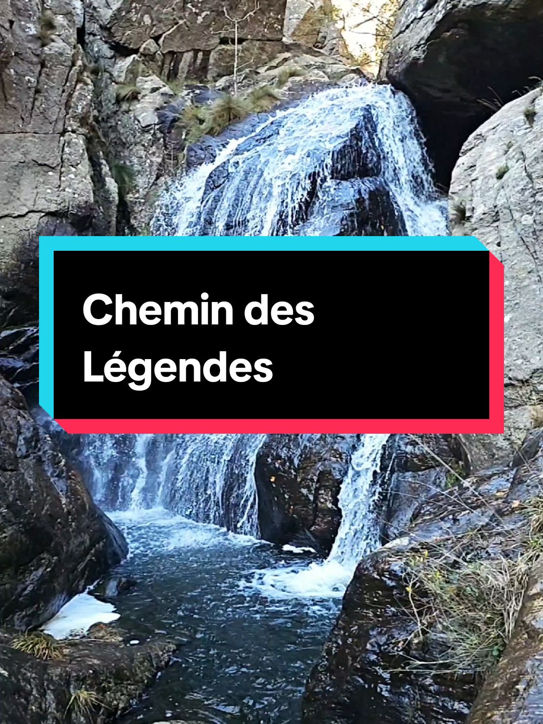 Randonnée sur le Chemin des Légendes : 13 km de pure aventure 🌄