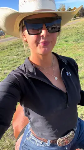#cowgirl #cowgirlsoftiktok #countrygirl #farmgirl #horsegirl #farmersdaughter 