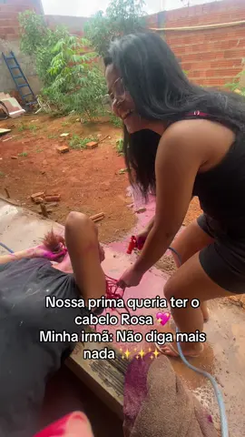 Bagunça na casa da vó 🥹🫣 #cabelopink💖 #rosa #girls #casadavo #bagunça #cabeleleilaleila #fy #viral #hair 