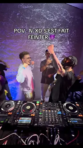 @Rupture t’es un grand malade 🫠 pas vrai? @N-XD | Nicolà 🤪 #hardmusic #zaagkicks #uptempo #technomusic #uptempoismytempo  