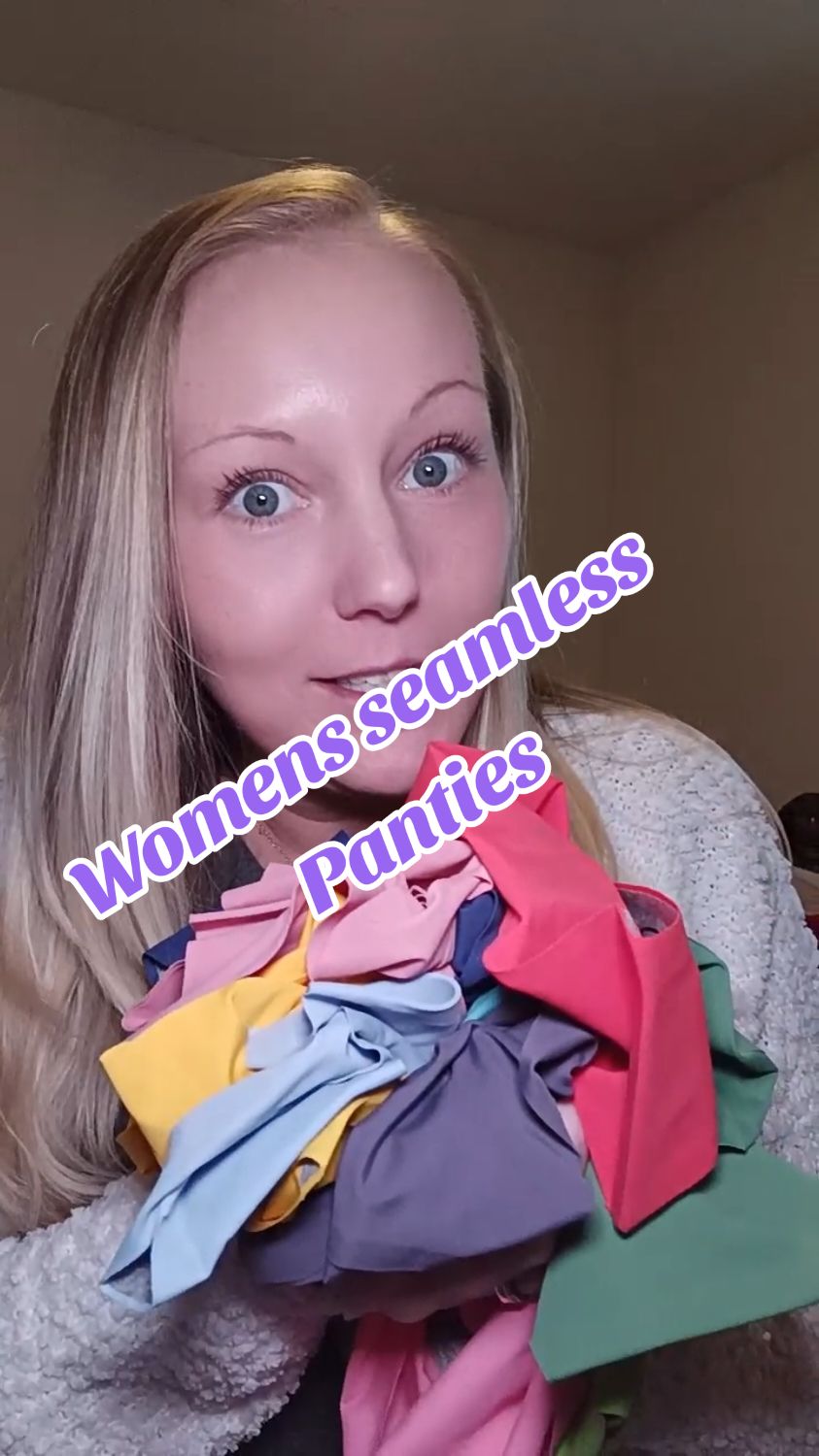 Hurry and grab up 33 pairs of women's seamless underwear that come in several colors and are comfortable and cute! #underwear #panties #womens #christmasgiftideas #christmas #tiktokshopblackfriday #tiktokshopcybermonday 