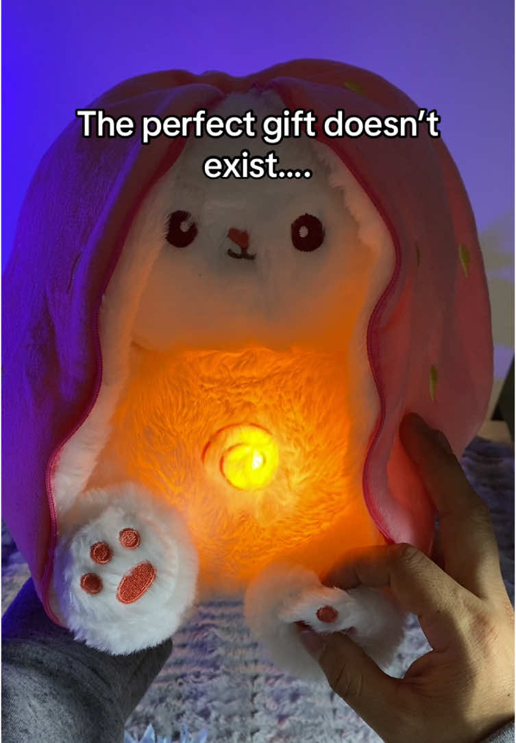 When you see the perfect gift #gift #anxiety #plushtoys #girlfriend #couple #giftideas