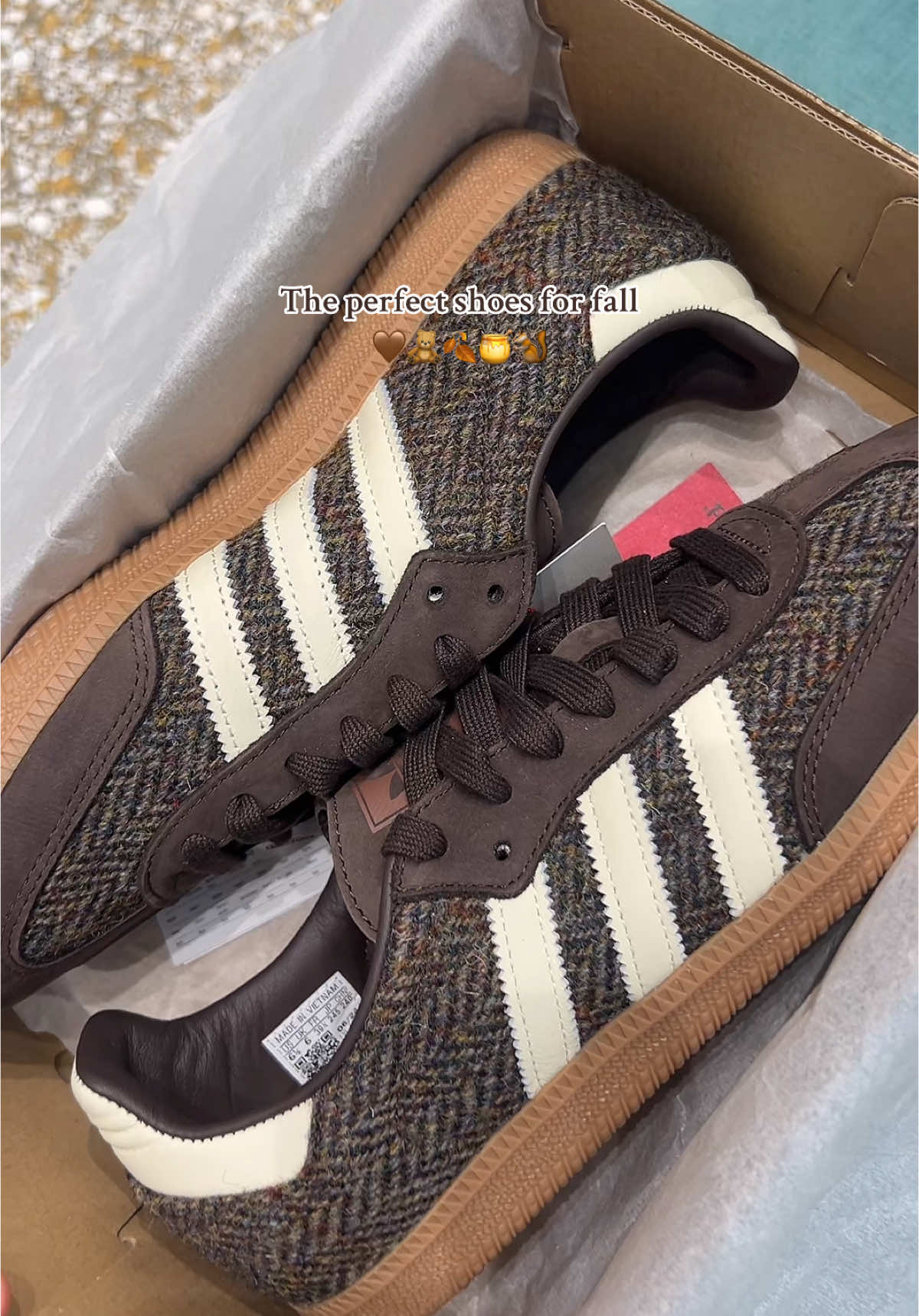 #adidas #adidassamba #sneakers #fallfashiontrends #fashiontiktok #aftermath #fy #foryou #sneakers #tweed #brownsneakers 