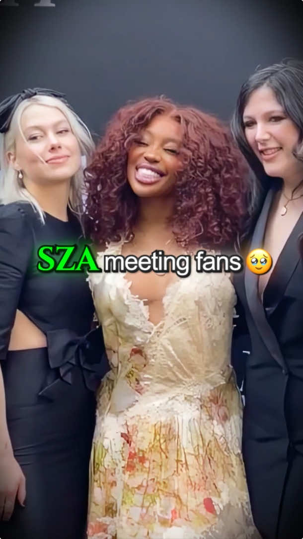 SZA Meeting Fans 🥹💙 #sza #edit #rnb #sostour