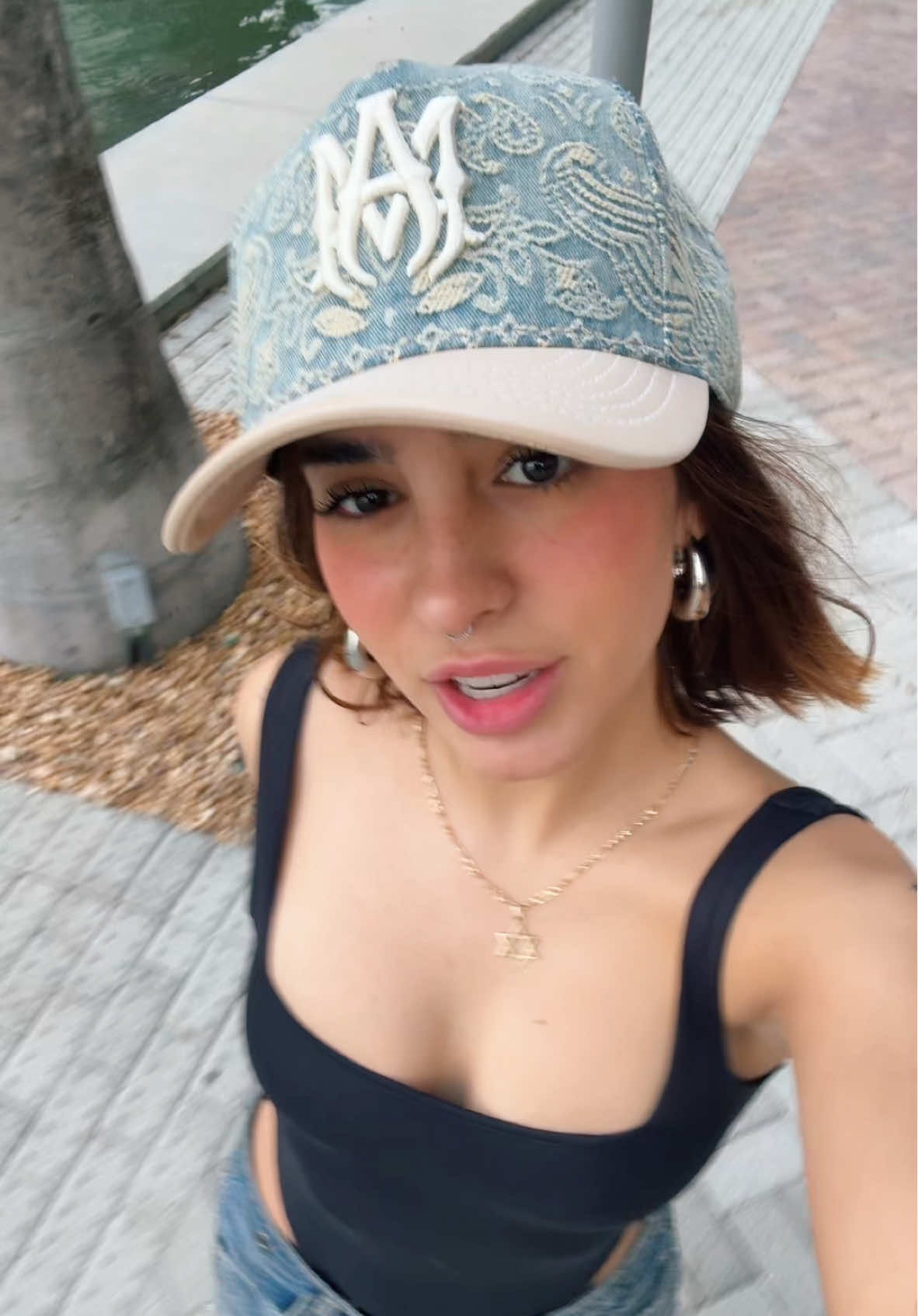 La gorra Puesta Visajosa🤪😇