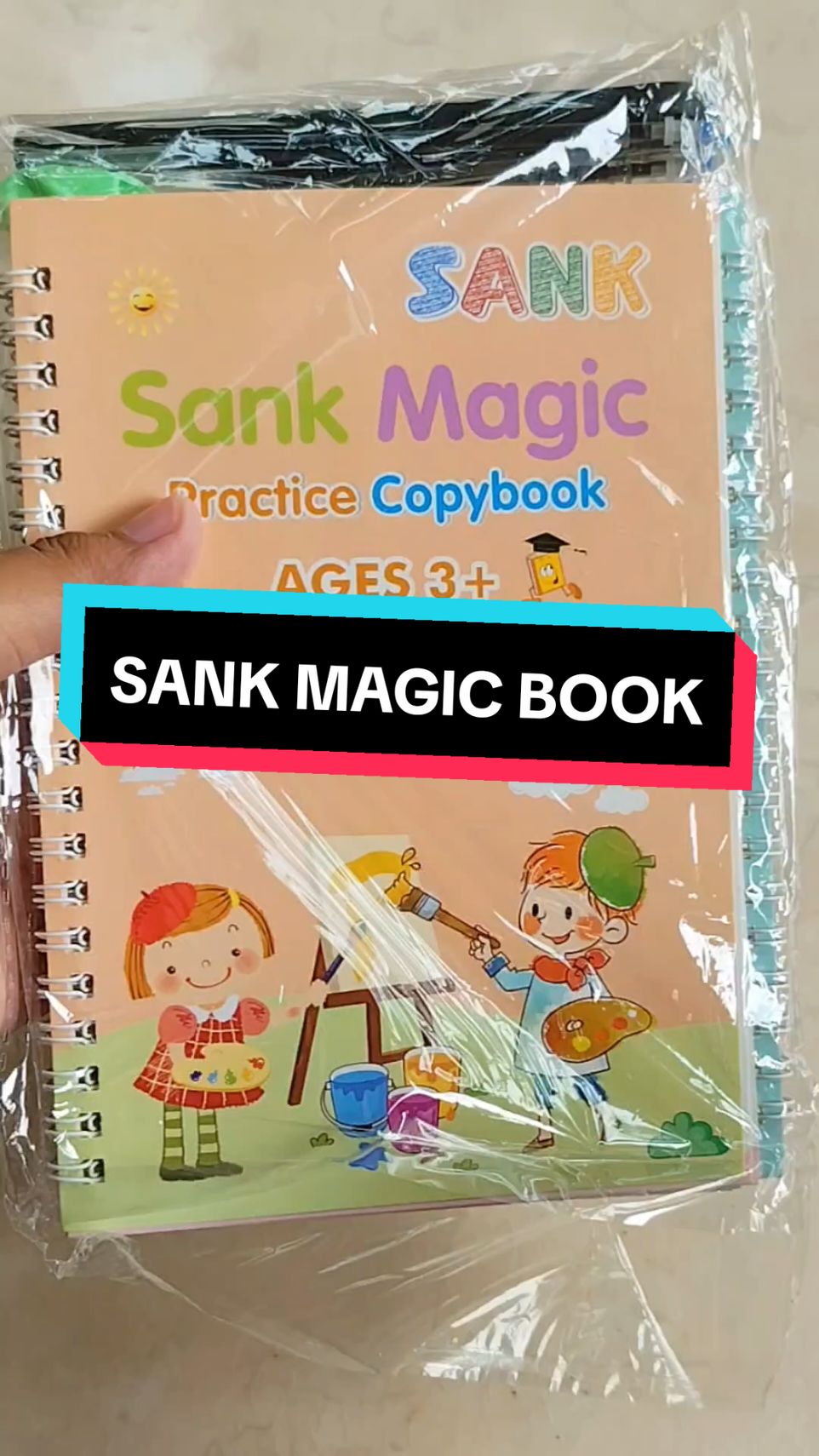 Buku ajaib satu paket dapat empat buku isinya lengkap untuk anak mulai usia 3 tahu menulis menebalkan berhitung  mengenal huruf menggambar #sankmagicbook  #bukuedukasianak 