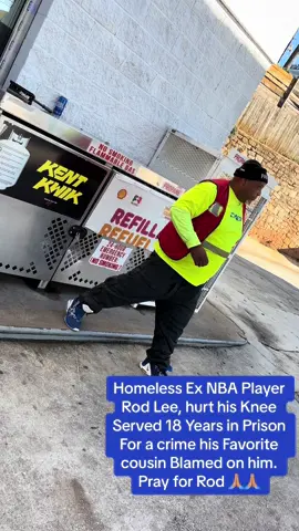 #Pray for #RodLee #NBA basketball player now #homeless 