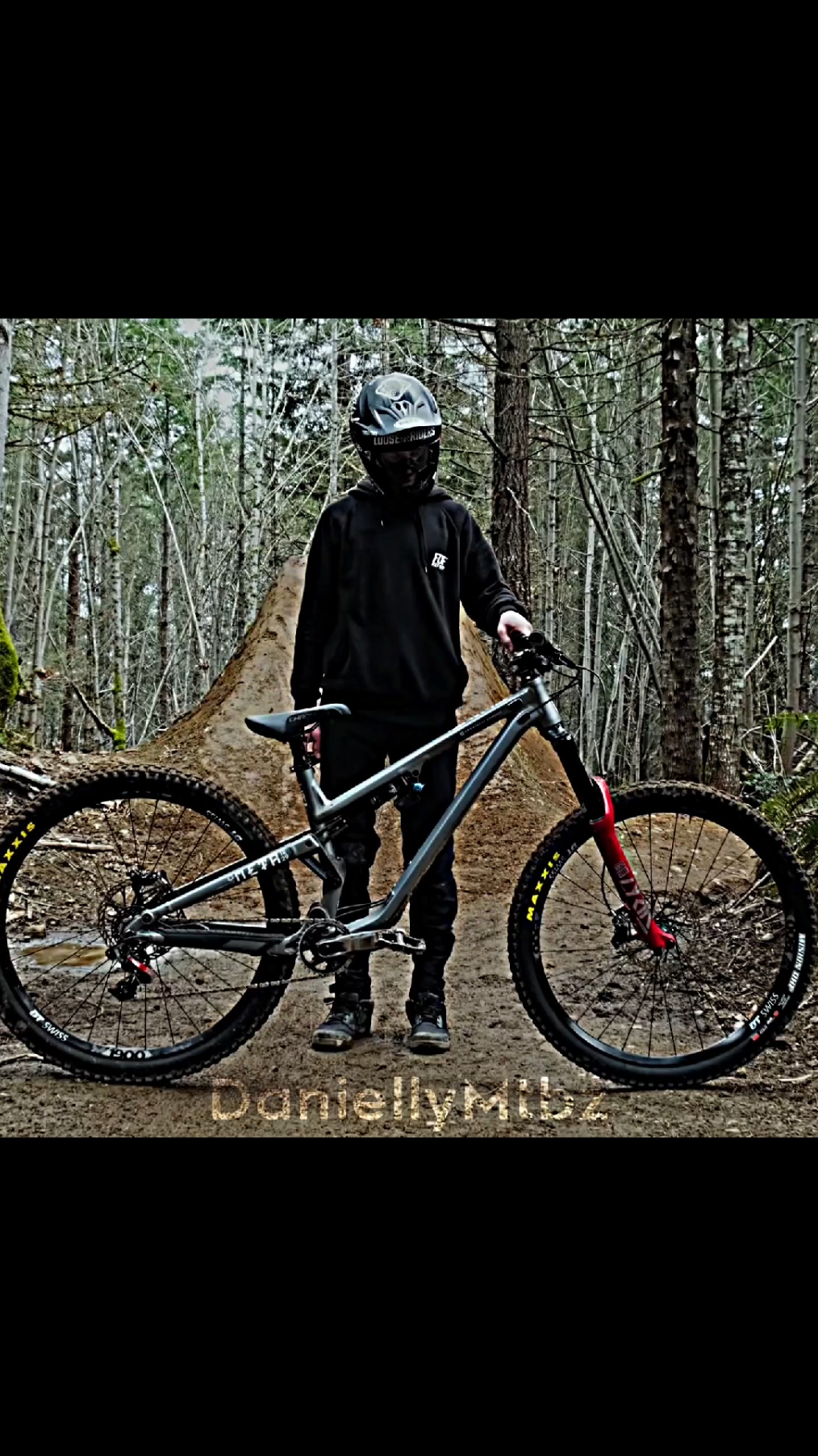 _Touha_ feat. Honza Faistaver #downhill #foryou #vital #mtb #santacruz #phonk  #montainbike  #redbull #gopro 