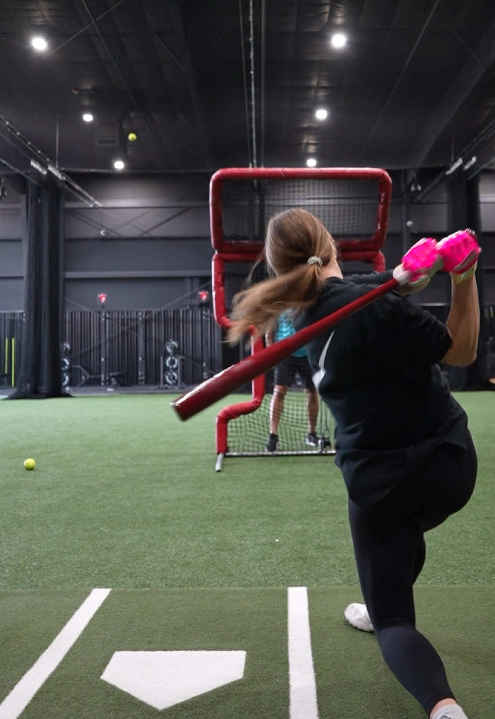 No but this trend with ball flight goes crazyyyy  #softball #baseball #hitting #athlete #sports 