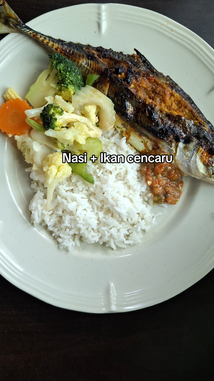 Kalau korang diet tapi nak makan luar boleh ikut cara ni..portion kena betul..ada protein dan fiber jugak #Foodie  #masakansimple  #tapau 