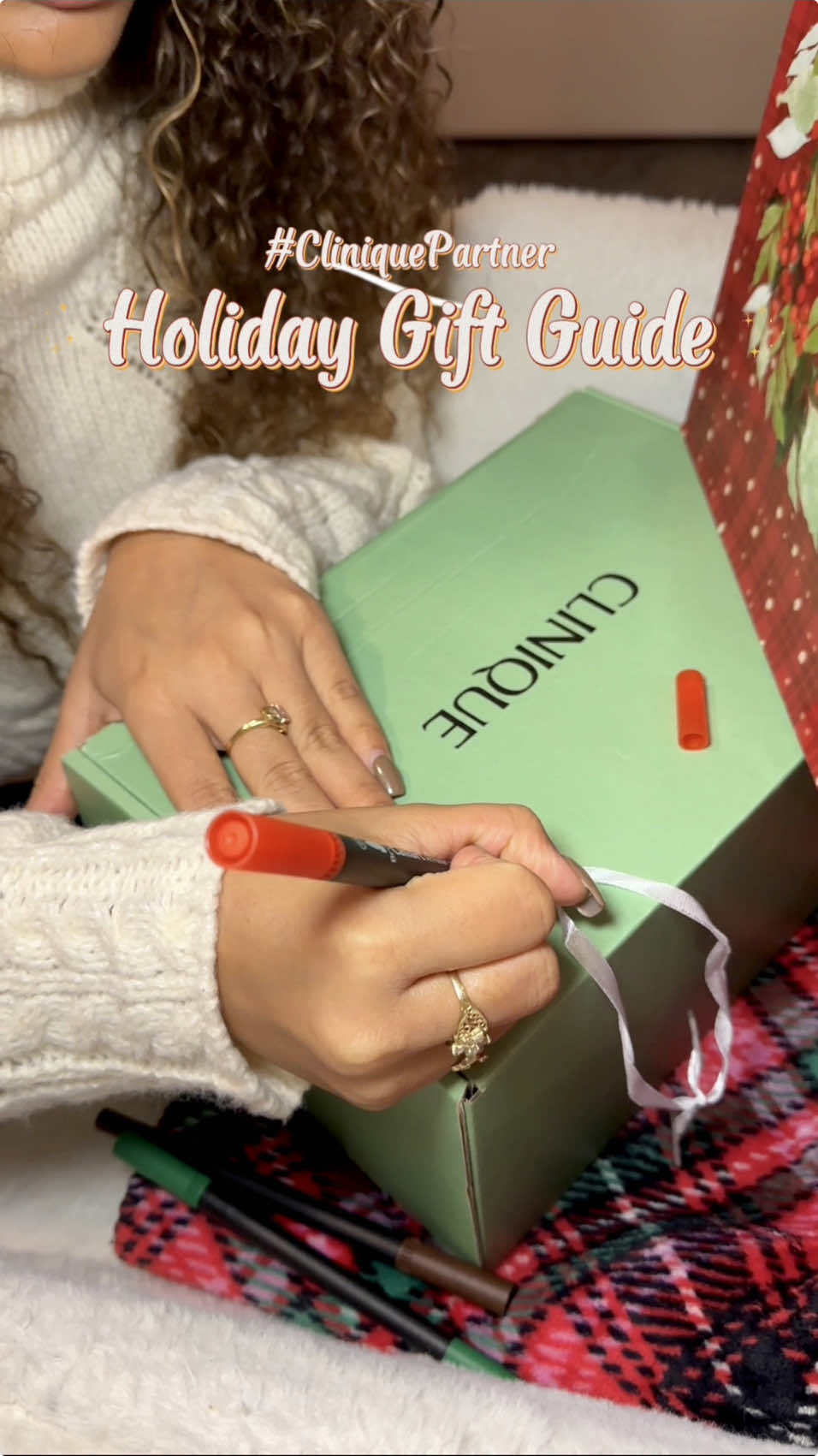 #CliniquePartner Get into the holiday spirit with this @Clinique holiday gift guide! 🎁 Featuring the new Happy Body Mist, it's the perfect way to spread joy and feel festive all season long✨  #cliniqueoncampus #holiday #giftideas #giftguide #holidaygift #holidaygiftideas #explore #fyp #holidaygifts #gifting #giftideas #happyholidays #christmas #christmasgiftideas 