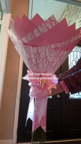 November 18th gentlemen!! Ig: Isabels_flores #houstonflorist #floristsoftiktok #ramobuchon #houstonflorista #hellokitty #Relationship #surpriseher #boyfriend #girlfriend #flowers #aesthetic #relationshipgoals #fyp #foryou #foryourpage #coquette