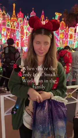 #smallworld #disneyland #disneyland2024 #disneylandchristmas @Megan Riley 