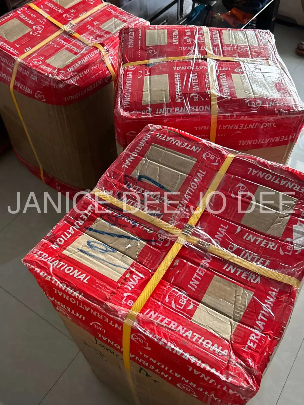 ONHAND & READY TO SHIP 🚛 2 Mixtops 30kg 1 Bargain Bodysuit 30kg SALE ‼️ 1 Mall Pullout Swimwear 30kg 𝐈𝐍𝐂𝐎𝐌𝐈𝐍𝐆 𝐁𝐎𝐗𝐄𝐒 𝐎𝐏𝐄𝐍 𝐅𝐎𝐑 𝐑𝐄𝐒𝐄𝐑𝐕𝐀𝐓𝐈𝐎𝐍 ✨💌 📦 12 Corset Tops 25kg  📦 1 Mall pullout zara 30kg  📦 7 Mixtops 20kg  (2 reserved) 📦 1 Bargain mixtops 55kg (reserved) 📦 1 Ladies Sport skort (sold) 📦 1 Knitted Tops 30kg (sold) 📦 1 Mens Branded Jogger 25kg  📦 3 Mini Dress 25kg ‼️ All photos are MY ACTUAL photos. Please DON’T GRAB or USE it without my permission. ‼️