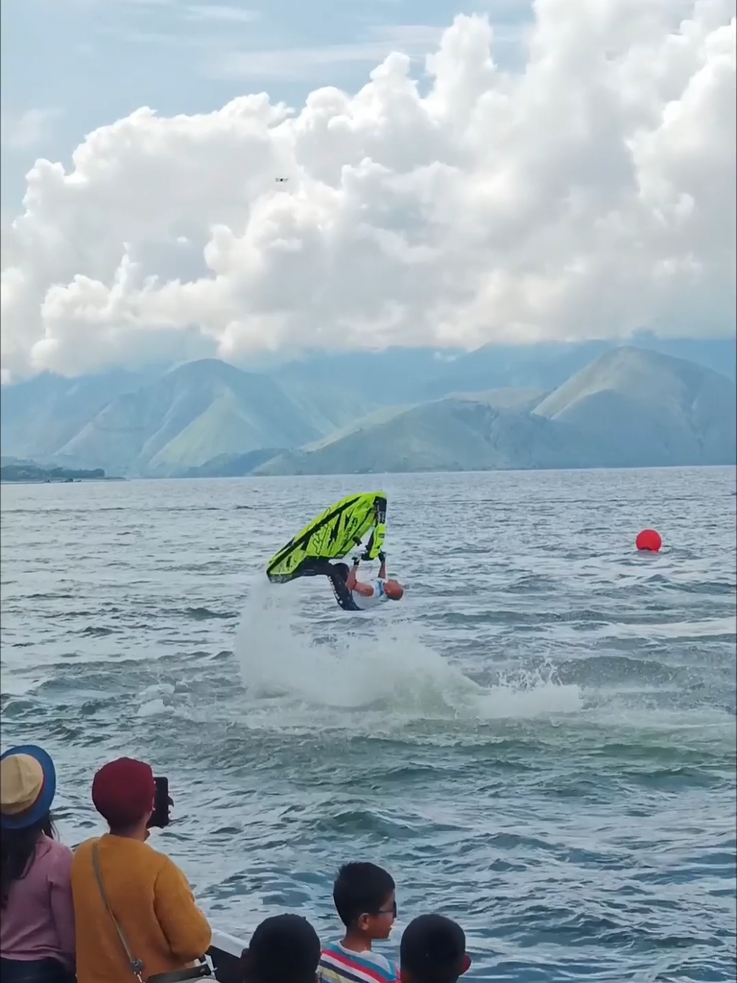 Freestyle Aqua Bike Jetski di Danautoba Samosir. World Championship 13-17 November 2024. #aquabike #samosir #danautoba #aquaairpower #aquabikeworldchampionship 