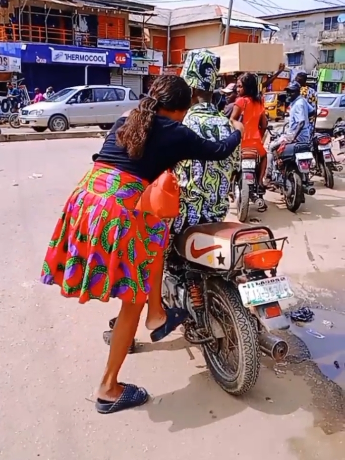 another day of embarrassment 😢😢💔💔💔💔💔💔💔 my pant still pull out when I was trying to climb on the Bike 😢😢😢 #fypシ゚viral #funforyou #tiktokideavibe #nursephinavibe #laughterchallenge #pantvibe #mustgoviral #reachingviews #videoofcatchfunvibe #visibletoyouonyourforyoupage #oversizedpant 