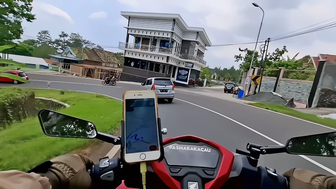 Tanggal tuek kang 😵‍💫 #Vlog #motorbike #fypシ #vario #fypviralシ #vario125 #fyp #touring #motoran #sarangan 