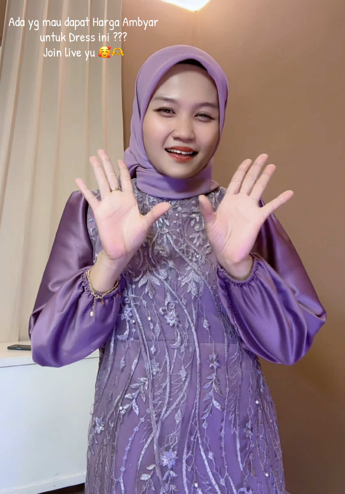 Wajib punya satu warna sih untuk Fuji Dress ini 🤒🤕 #fyp #viraltiktok #viralvideo #dress #dresscantik #dresslebaran #dresskondangan #dressbrukat 