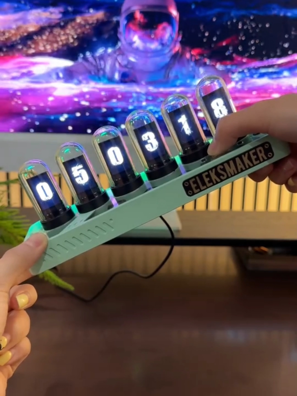 RGB quasi-glow tube clock creative computer desktop #AliExpressGoodFinds #aliexpressfinds #bestproducts #TikTokMadeMeBuyIt #foryou #AliExpressHaul #tiktokfinds2024 #LearnOnTikTok 