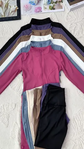 Black Friday limited-time discount: comfortable sports 2-piece set#tiktokshopfriday#tiktokshopcybermonday#spotlightfinds#sportswear#2pieceset#sports2pieceset#comfortable#womenswear#thumb#hole#jacket#leggings#sportsclothing#set#comfy#outfits2024#sportsoutfits#yoga#GymTok#gym#workout#Running#fall#winterclothes