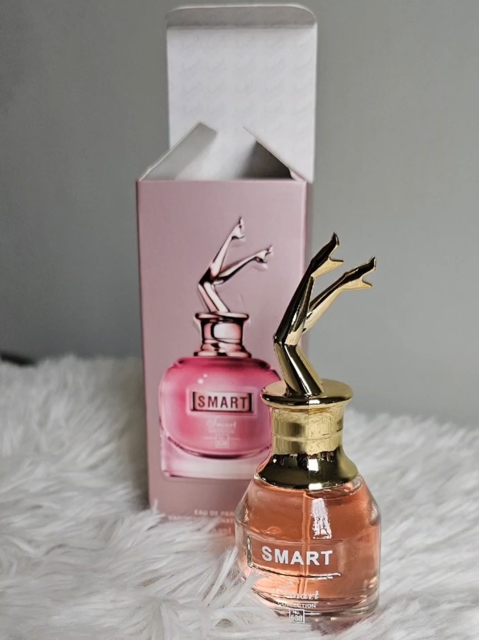 Original Mini Perfumes Available #CapCut #perfumes #scent #smellgoodfeelgood #bestproducts #cosmetics #cosmeticscorner #onlinebusiness 