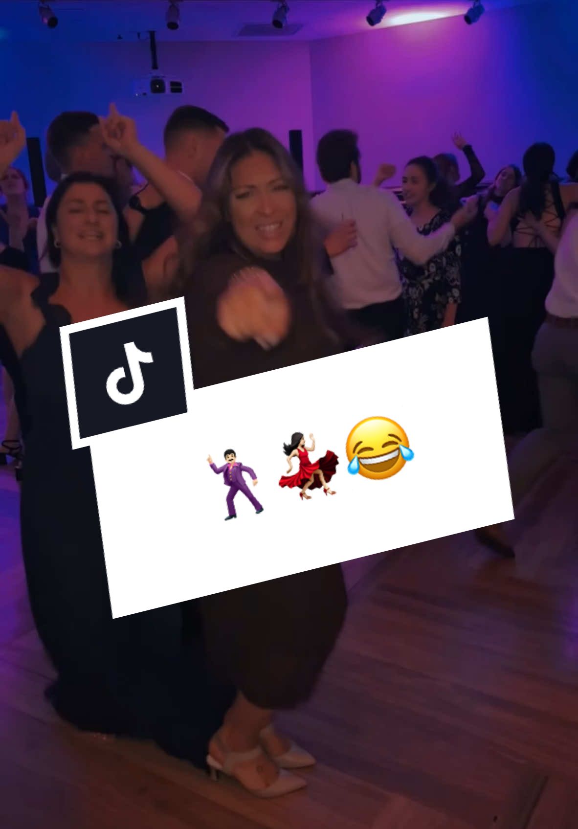 Some of the best wedding dancing you’ll ever see featuring your favortie cousins and guest starring my mother in her bear paw boots😂💃🏻🕺🏻#fyp #foryou #foryoupage #MomsofTikTok #momtok #family #cugine #cousins #weddingtiktok #wedding #weddingdance #weddingtok #dancing #dance #weddingvibes #goodtimes #comedy #funnyvideo @nicole_morelli @mel @Domigian11