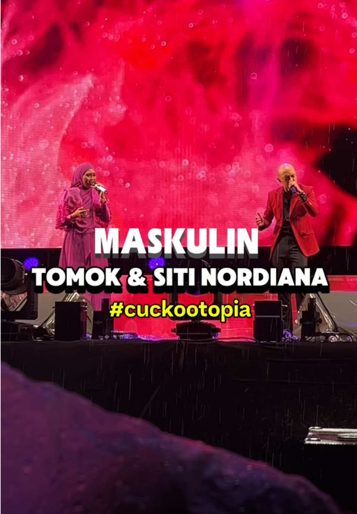 Alumni Gegar Vaganza, Tomok dan Siti Nordiana juga turut memeriahkan Cuckootopia Music Fest! Suara mereka memang seperti di dalam rakaman! #maskulin #cuckootopia #musicfest #tomok #sitinordiana #fyp