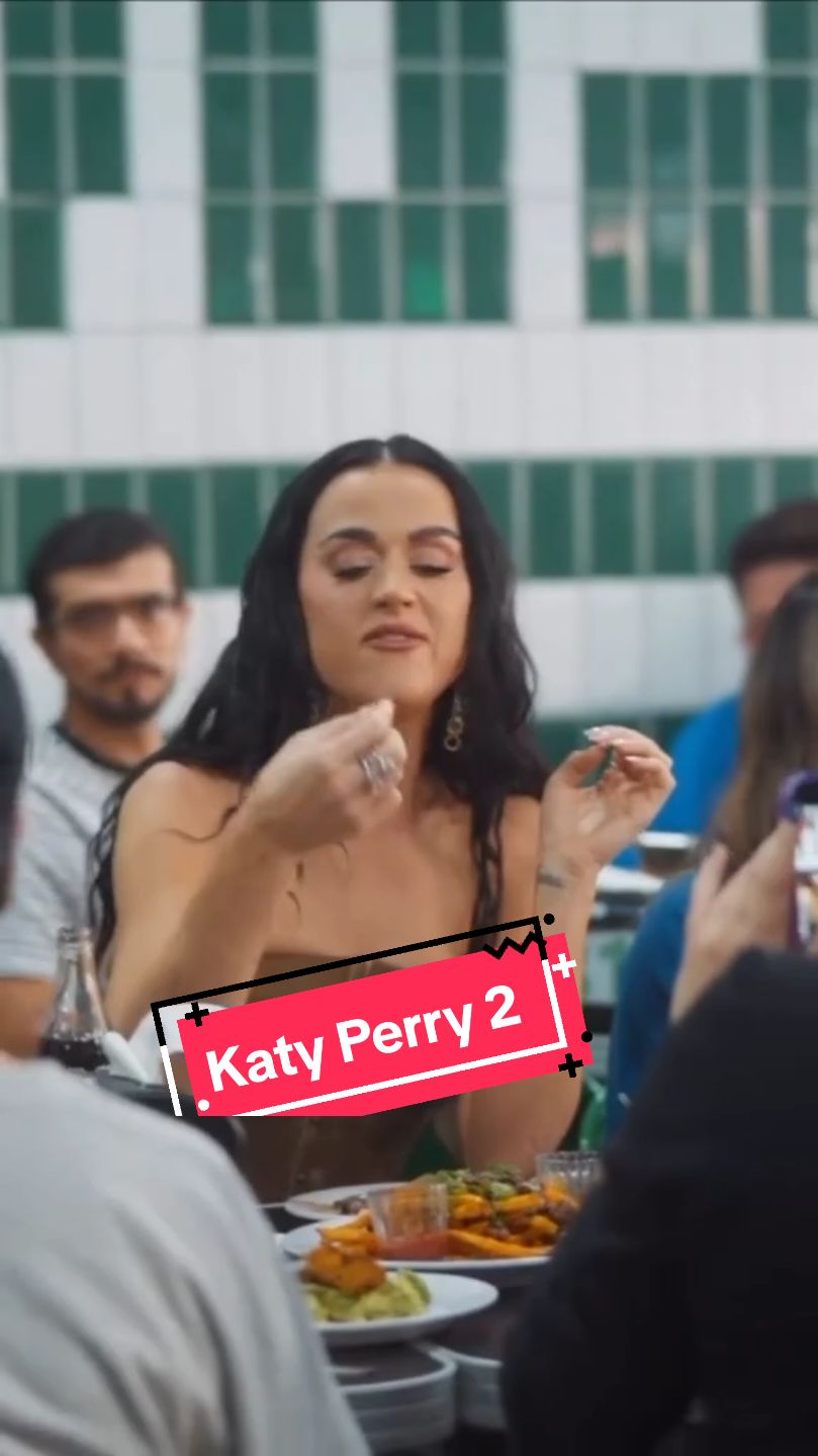 @Katy Perry se debe nacionalizar Méxicana #humor #comedia #abogado #katyperry #vengalaalegria #tacos 