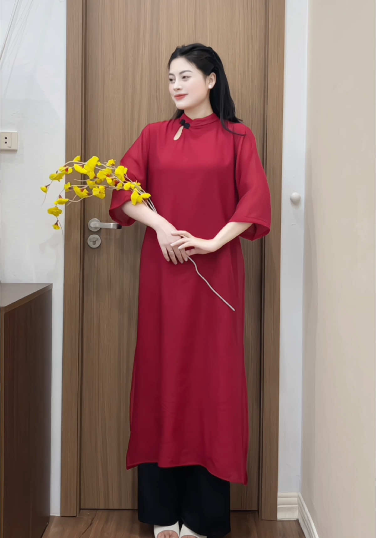 Nôn tới Tết quá 🌸🍷 #outfitideas #aodai #miho 