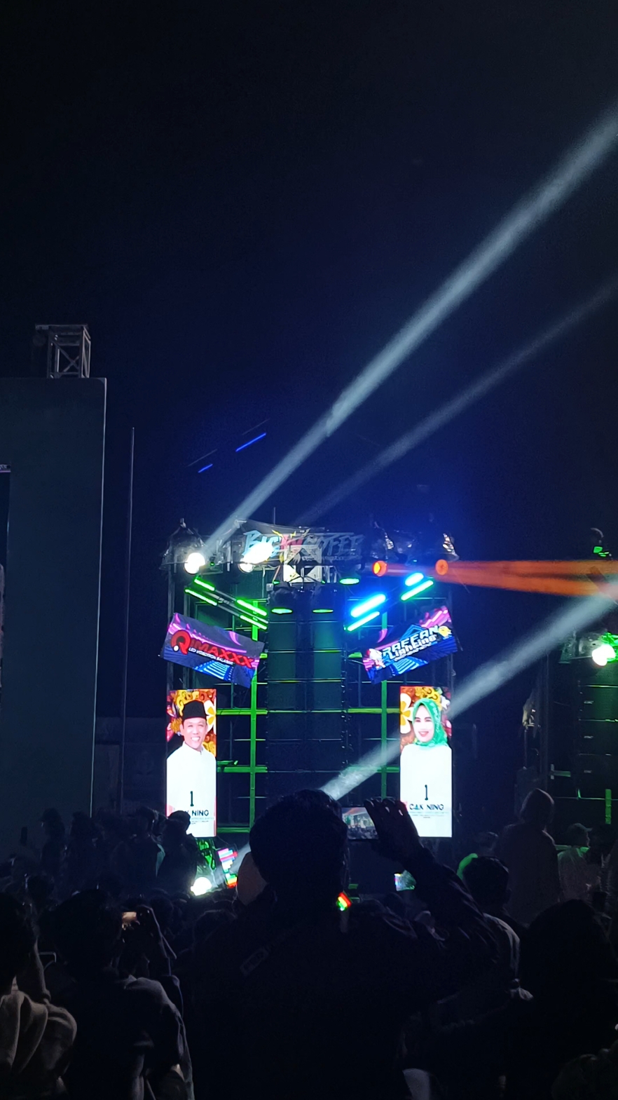 yo menyala jemperan 9 sound horeg idamanmu 🔥  #brewog_audio #nandaaudiojember @BIGWOOFER @Hafid Rahayu @simba.HJL @BCD PRODUCTION @INDAL PRODUCTION @ifanraffanlightinglmj @team_sadap_official @rizqimaxxx #soundsystemjawatimur #infoa1caktoriq #pilkada2024 #cakninglumajang #caktorikbupatilumajang #kampanyecakthoriq #lumajang24jam #pawaisoundsystem #videotronlumajang 