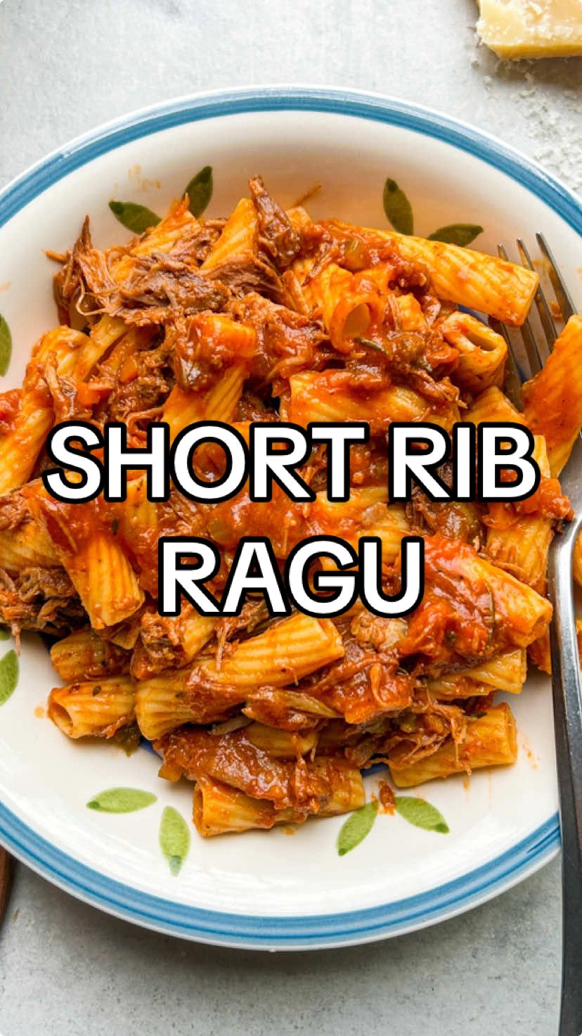 Short Rib Ragu with @Banza🍕🍝🫘 … insanely delicious, comforting and easy! #banzapartner The short rib takes time to cook, but your patience is rewarded with the most tender, melt-in-your-mouth strands of meat in a rich and hearty gravy. I served the ragu with Banza chickpea rigatoni here. It’s packed with 20g of protein per serving, high in fibre, tastes great and the ridges hold the sauce perfectly. I also love that Banza doesn’t have a gritty taste and holds its shape incredibly well. If you’re looking for a grain-free pasta that tastes like the real deal, grab some Banza the next time you’re at the store . Fins the full recipe on my blog www.cookprimalgourmet.com by clicking the link in my bio  #recipes #FoodTok #primalgourmet #asmr #fypシ #pasta 