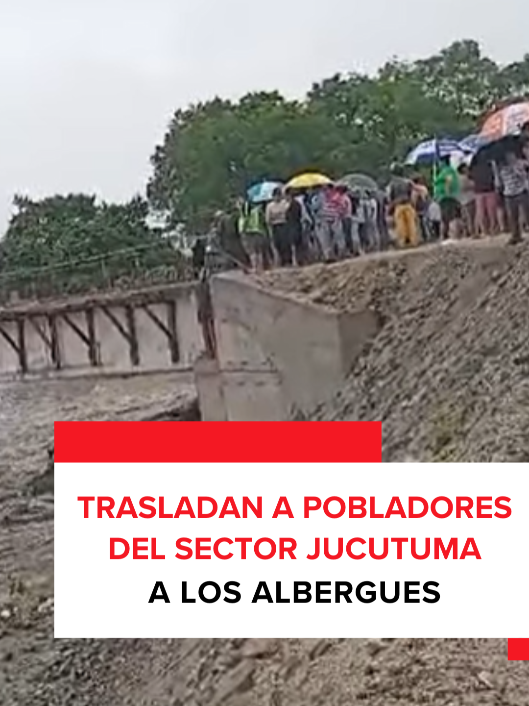 #TormentaSara 🌀⛈️| Se lleva a cabo el traslado de la población en el sector Jucutuma a albergues #NoticiasHonduras #Honduras #Noticias #Inundaciones #Viral #Tormenta #Sara #Lluvias #Rio #Puente