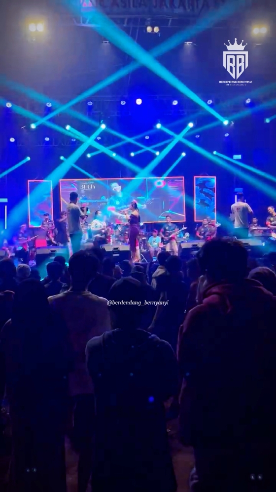 Anie Anjanie - Cinta Palsu @anieanjanie  @Familys Group  #fyp #viral #familysgroup #orkes #dangdut #familys #foryou #anieanjanie #cintapalsu #rundjanistudio 