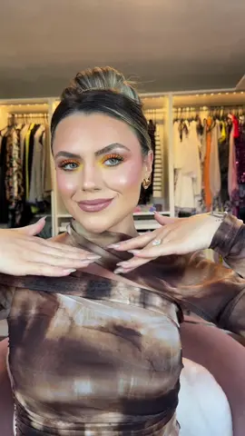 Orange Vibes 💛🧡  Primer @milkmakeup HydroGrip+Glow  @e.l.f. Cosmetics Halo Skin Tint; Cano Liquid Bronzer & Blush   @loréal paris usa Infallible Foundation & Concealer  @Maybelline NY Fit Me Loose Powder  @Benefit Cosmetics Hoola Powder Bronzer; Cookie Highlighter; Bad Gal Bang Mascara & Precisely My Brow Pen Eyeshadow Palette @Morphe Cosmetics  @Juvia’s Place Powder Blush Vol 4  #grwm #grwmroutine #grwmmakeup #makeup #MakeupRoutine 