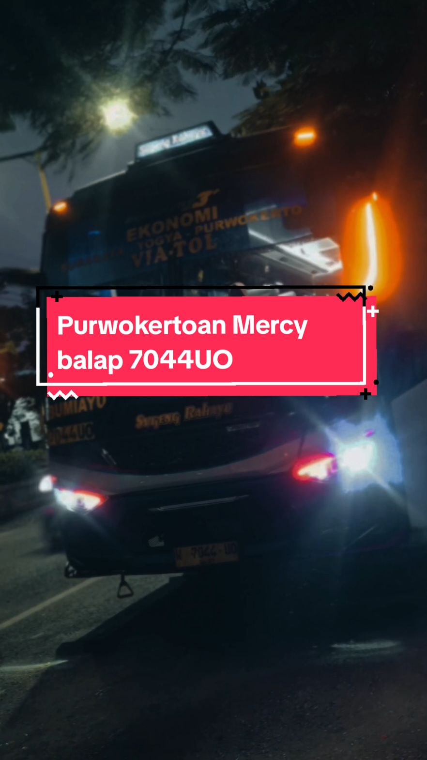 Pesona mercy bintang biru 🌟🌟🌟✨ #bus #busmania #story #sumbergroup #sugengrahayu #pppppppppppppppp #pppppppppppppppp #bus #busjawatimuran #viral #fouryou #foryoupage #7266 #semarangan #penggemarsumbergroup #sumbergroup #sugengrahayu #busindonesia #busindonesiakeren #7044 #7122 