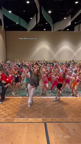 mini room vibes @Streetz Dance Convention #kellysweeneychoreo wearing @Aelfricedenofficial 