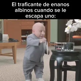 Hay que mantener el negocio #risa #viral #fyp #austinpowers #minimi #enanosalbinos 