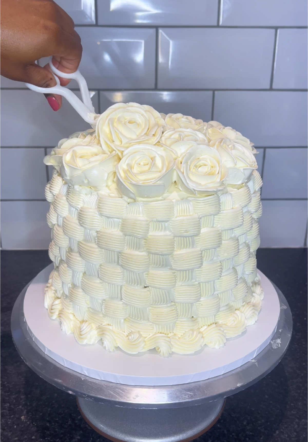 I might be making the switch to SMBC guys, pipes like a dream AND tastes amazing! Inspo: @Hansen Cakes . . . #kutiwacakes #caketok #caketiktok #cakedecorating #cakevideo #smbc #swissmeringuebuttercream #hansencakes #flowerbasketcake #piping #pipedflowers #cakedecorator #cakedesign #cakeinspo #kimkardashian #birthdaycake #manchestercakes #fyp #pipedroses 