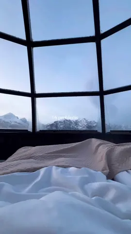 📍Norway #norway #tavel #traveltok #creatorsearchinsights #beautifulplaces #beauitful #igloo #glassigloo #beautifulplacestogo 