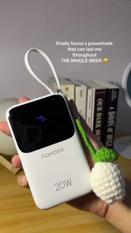 My powerbank recommendation 💕 The Romoss Powerbank 20000mAh offers fast charging for iPhones, ensuring reliable power on the go—perfect for travel or daily use. #powerbankfastcharging  #creatorsearchinsights  #powerbankrecommendations#2000mahpowerbank 