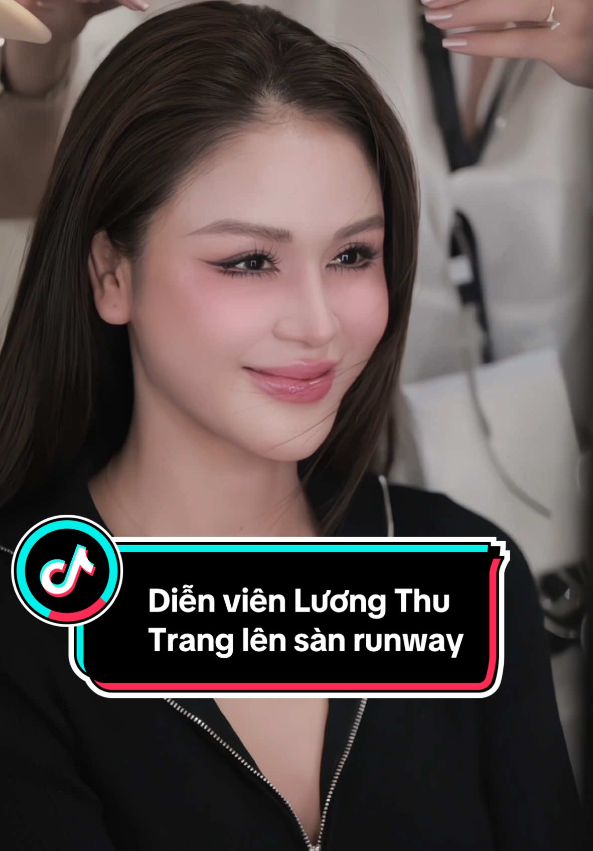 Trích đoạn Makeup Diễn viên Lương Thu Trang lên sàn runway #VNFW #TeamLinhJaceMakeup #TeamHoangHai #TikTokAwardsVN #Linhjace #linhjacemakeupacademy #hocmakeup #23dongcac #xuhuong 