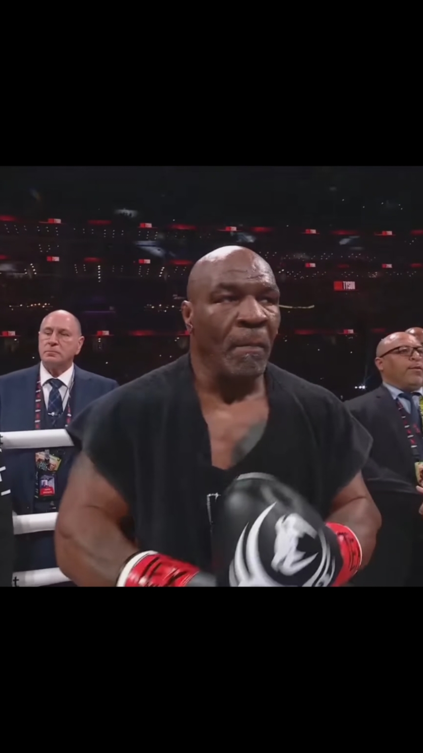 mike tyson x jake paul #miketyson #mike #jakepaul #parati #box #foryour #boxing #boxeo #viral_video #world #miketysonjakepaul 