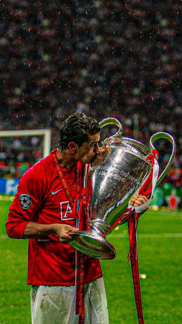 Ronaldo Prime 2008 🤩✨ #ronaldo #cristianoronaldo #cr7 #footballedit #footballtiktok #skills #goals 