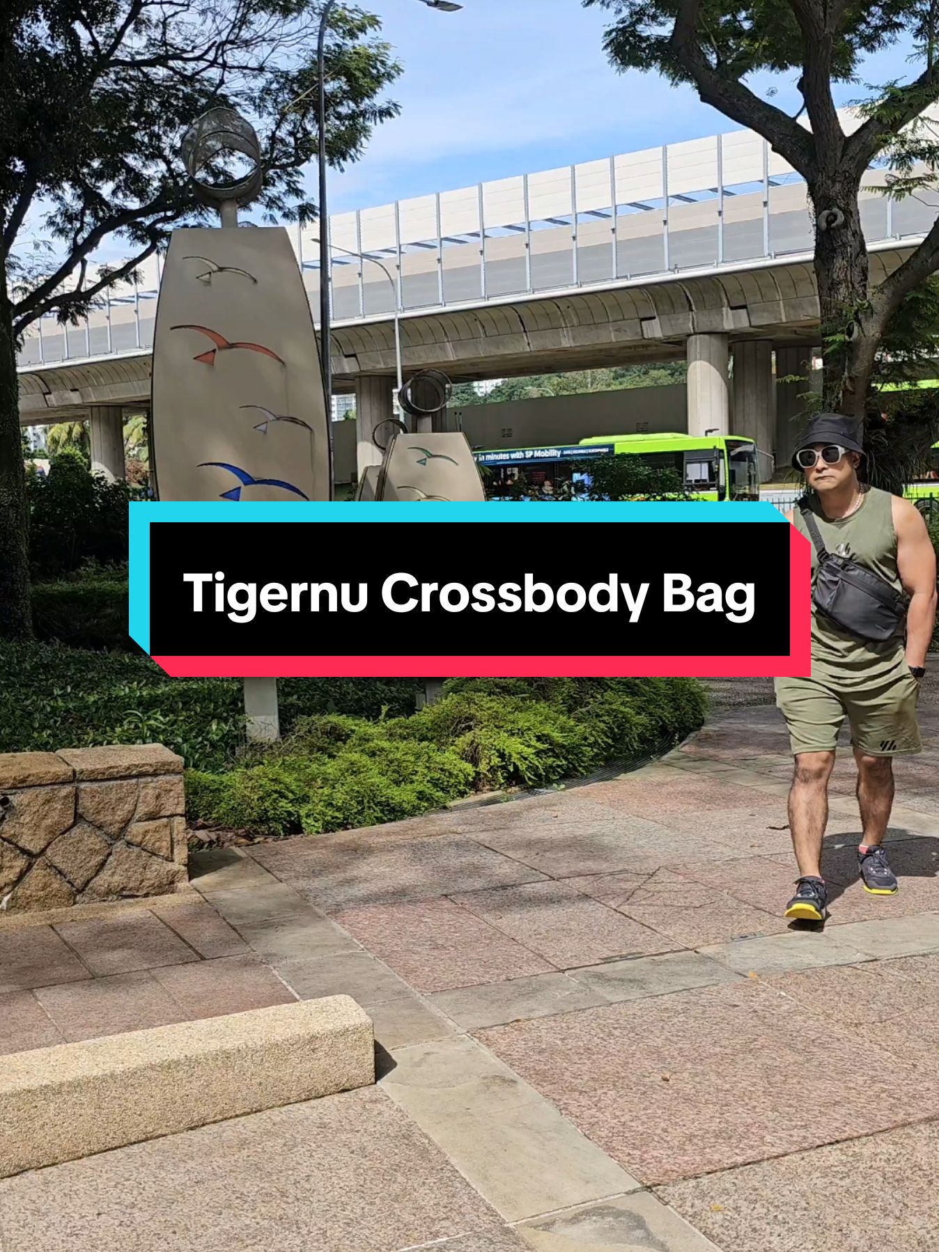 Tigernu crossbody bag. Anti-theft clasp. Leather composite material. Many compartments. #fitnessafterforty #crossbody #crossbodybag #crossbodybags #crossbodybagformen #tigernu 