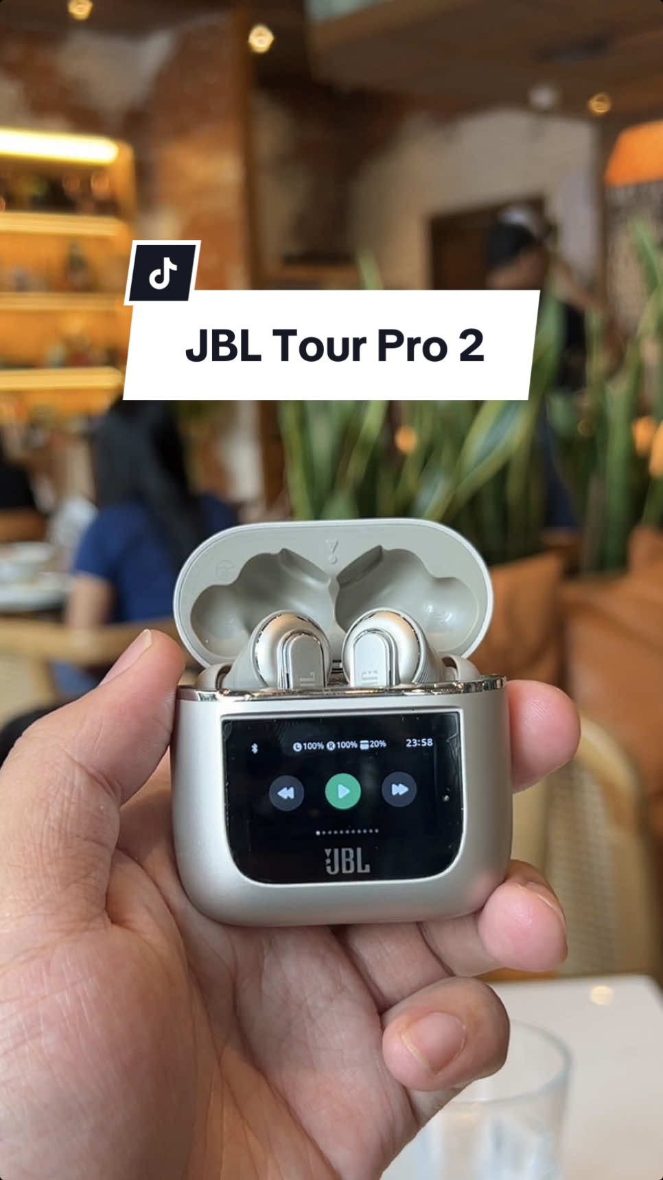 Finally have my new daily driver earphones! The JBL Tour Pro 2! Definetly an upgrade from my previous earphones 🔥💯🤝 #JBLTourPro2 #jbltour #earphones #techreview #techtok @JBLAudio #earbuds 