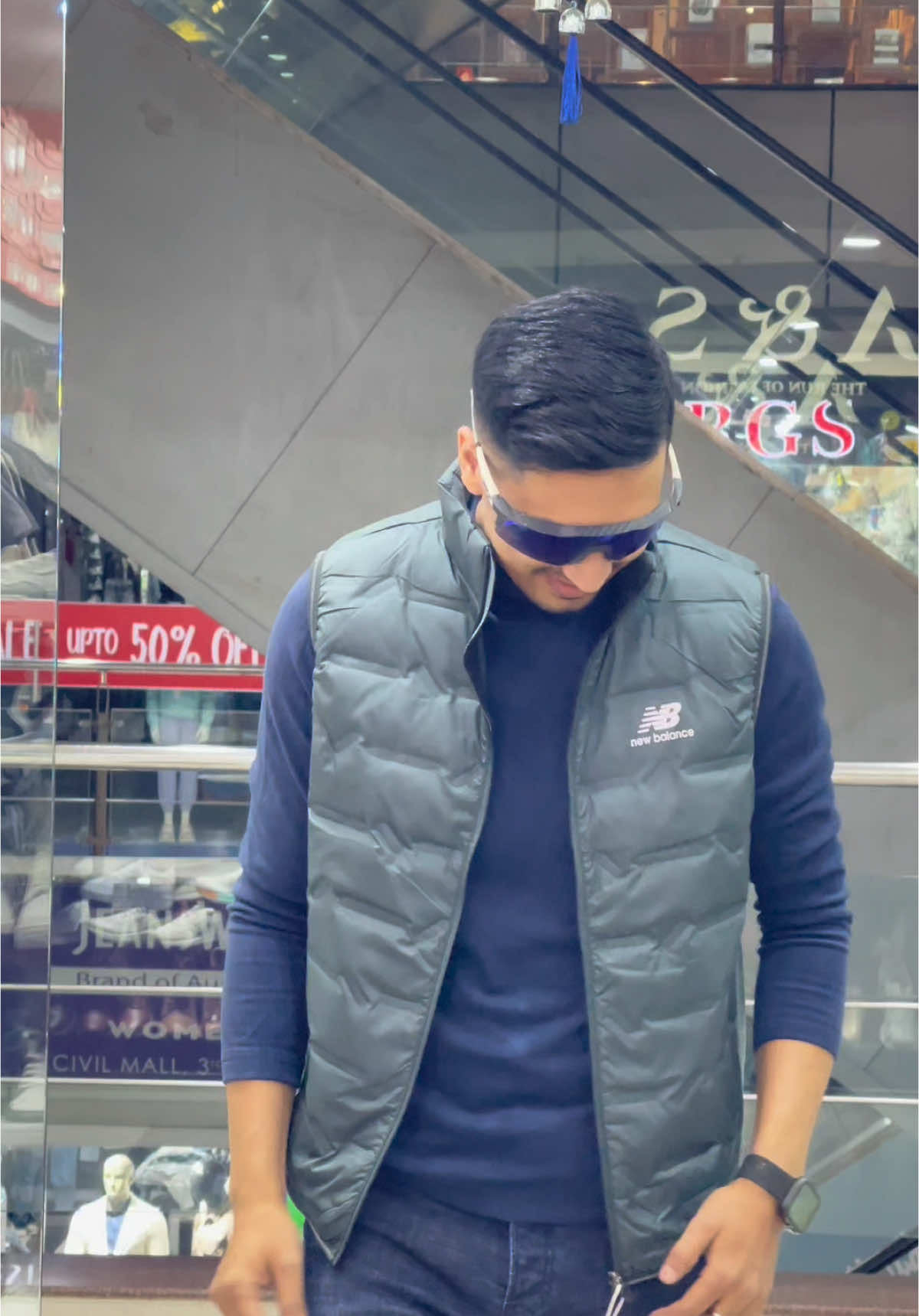 New Arrival Down NB half Jacket!!! Size::M,L,XL,2XL Shop Location:: CivilMall Sundhara Shop No::318(3rd Floor) Con No::9847112101 Payment mode::(All over Nepal)Esewa,Mobile Bnaking,Bank Deposit Order Type:: Tiktok,insta,facebook,viber,whatsapp #fyp #ans #anscivilmall #viral #sundhara #ktm #shopno318 #winter #halfjacket #dmfororder❤️ #fypage #freedeliveryallovernepal🇳🇵 